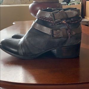 Freebird by Steven booties